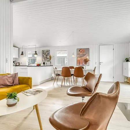 Annamie - 1-8km From The Sea By Interhome