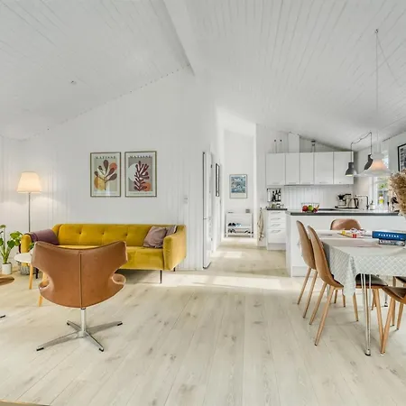 Annamie - 1-8km From The Sea By Interhome Saltum